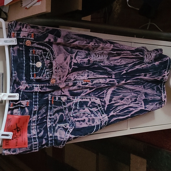 True Religion shorts - Picture 2 of 3